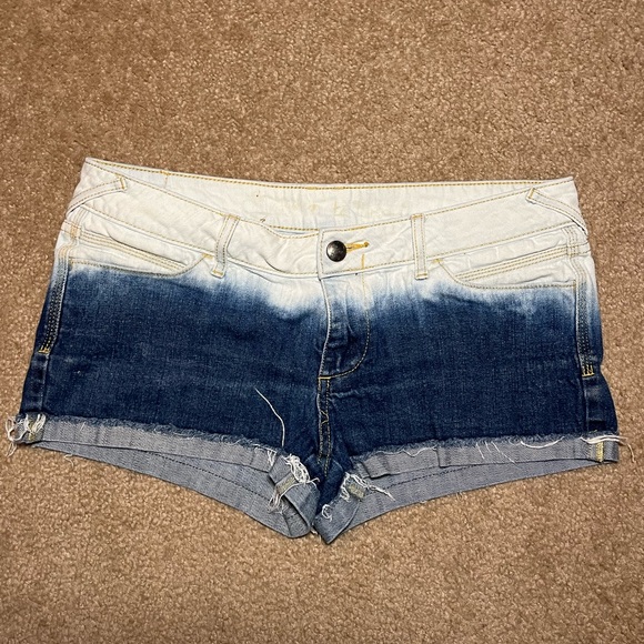 Shorty cut off shorts by Princess Vera Wang, 2 tone, size 9, EUC - Picture 1 of 6